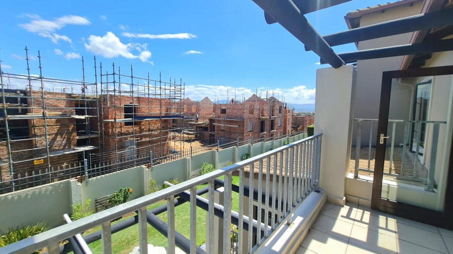 2 Bedroom Property for Sale in Bowtie Western Cape